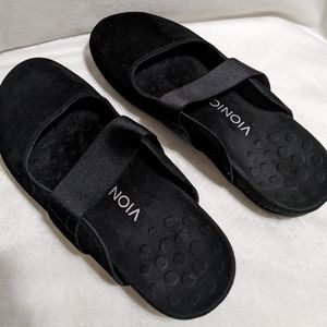 Vionic Laurel Women’s Black Suede Slip-On Mules in Size 9 Wide. O…